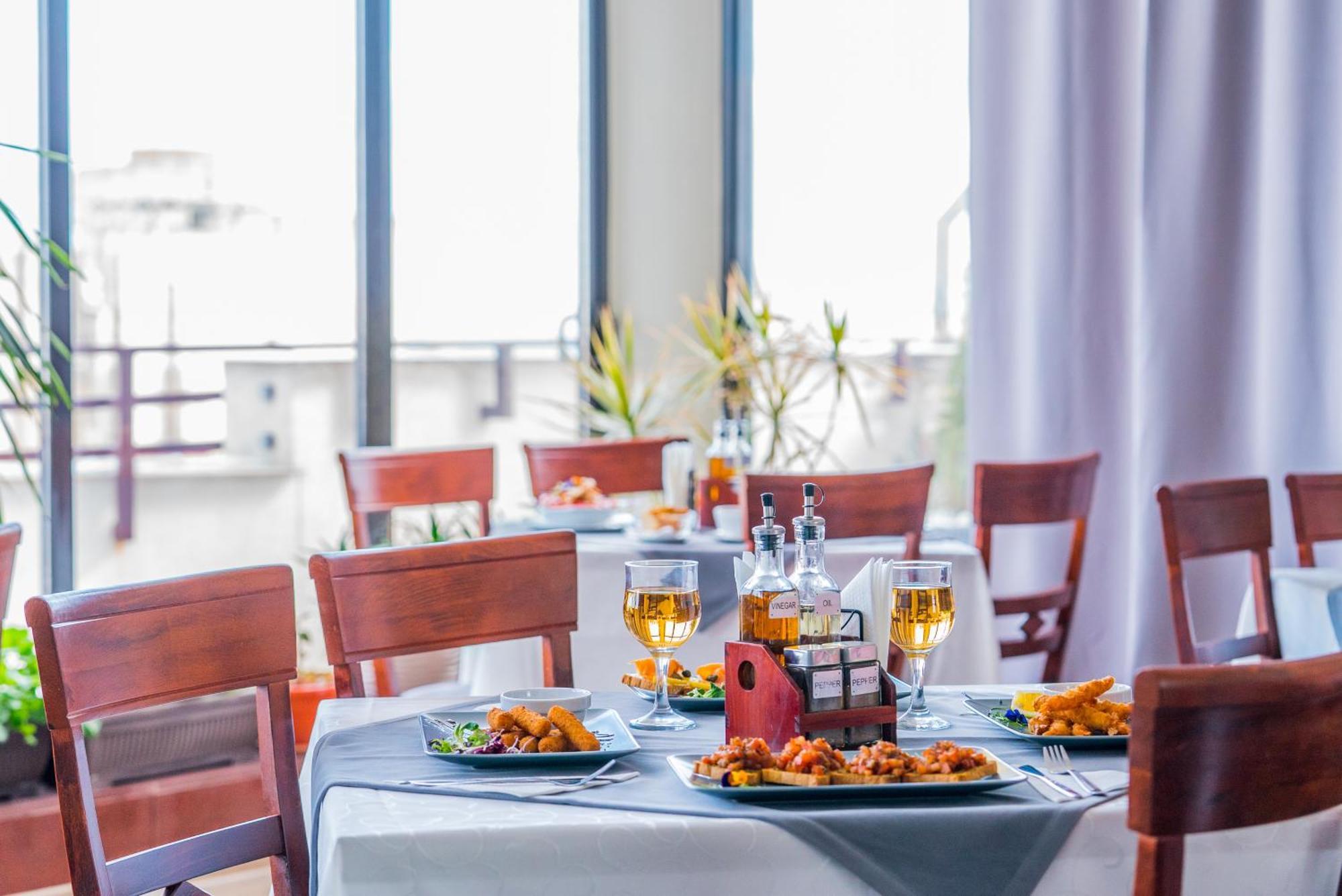 Guci Hotel Κονστάντζα Εξωτερικό φωτογραφία