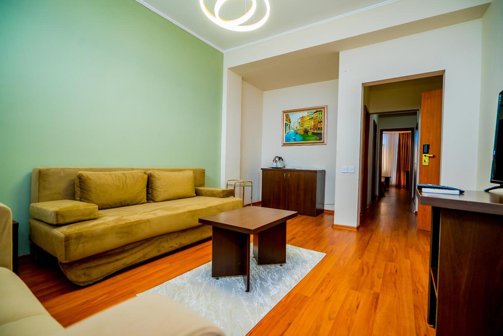 Guci Hotel Κονστάντζα Εξωτερικό φωτογραφία
