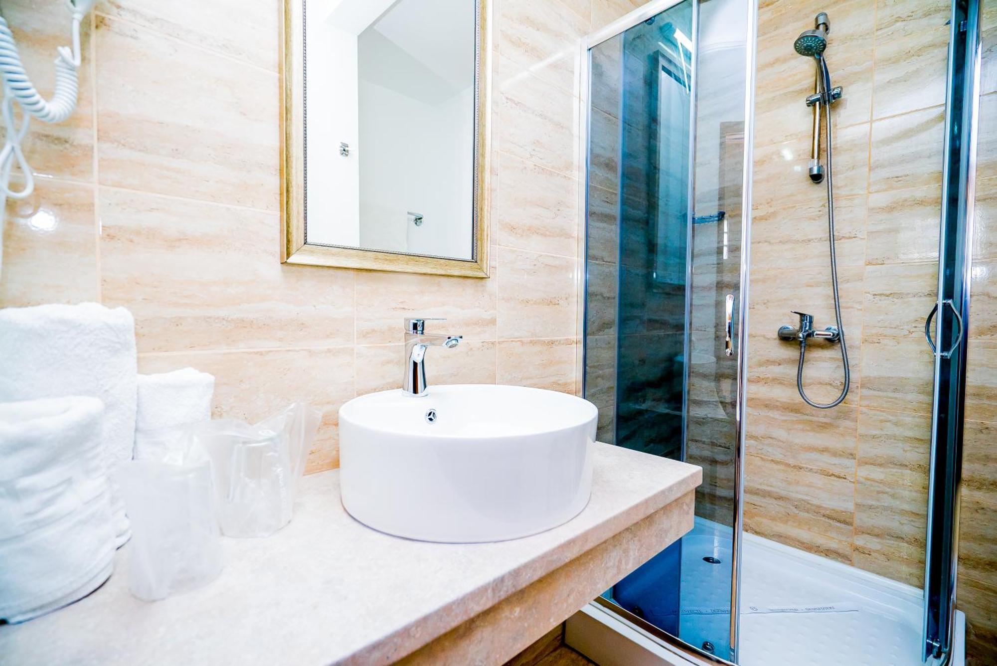 Guci Hotel Κονστάντζα Εξωτερικό φωτογραφία