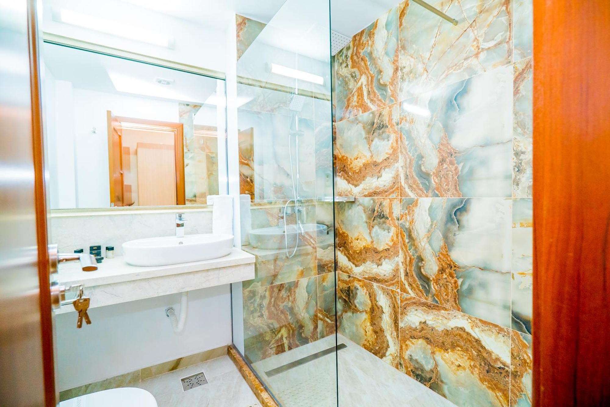 Guci Hotel Κονστάντζα Εξωτερικό φωτογραφία